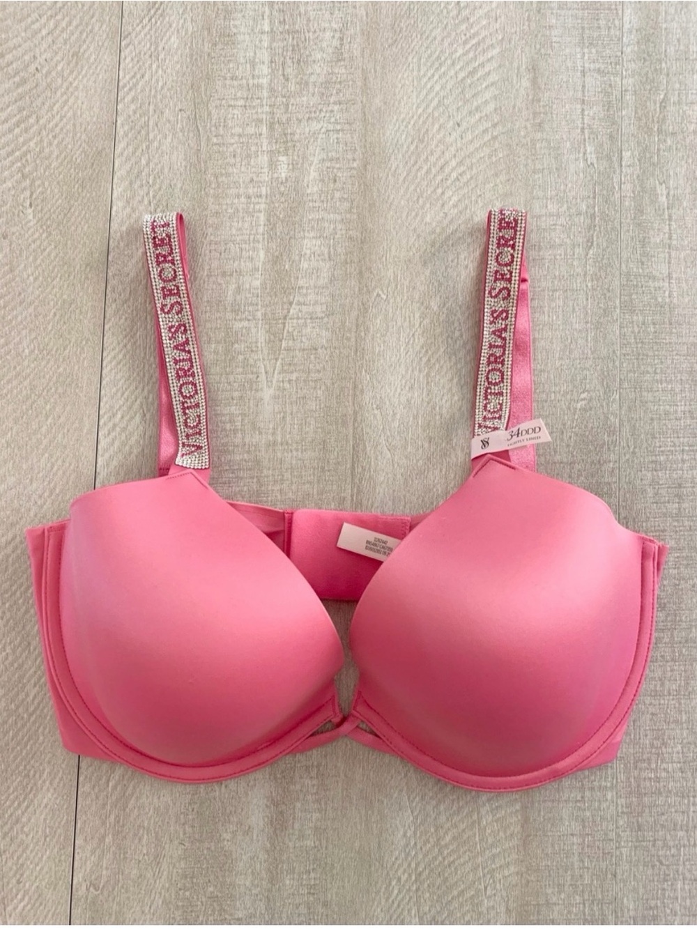 Victoria’s Secret Logo Shine Strap Lightly Lined Bra Size 34DDD